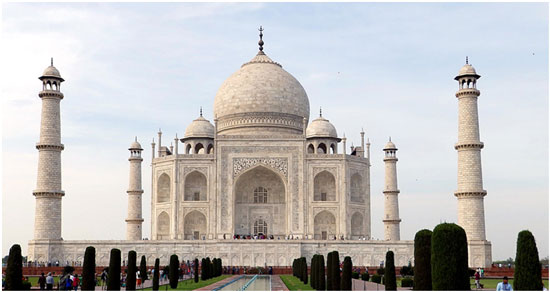 インド